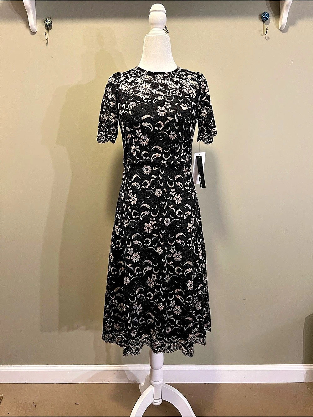 Maggy London Floral Lace Midi Dress Black & Pink Size 2